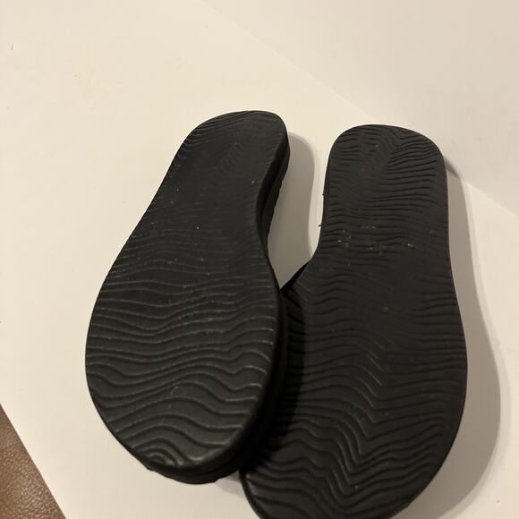 Black Leather reef flip flops Women Size 7 - Picture 6 of 7